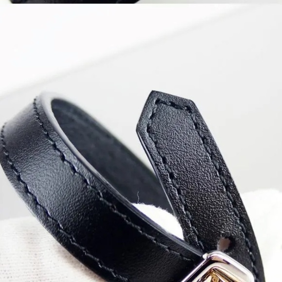 Gorgeous Louis Vuitton Italian Luxury Wrap Bracelet Pristine Condition - Picture 7 of 11